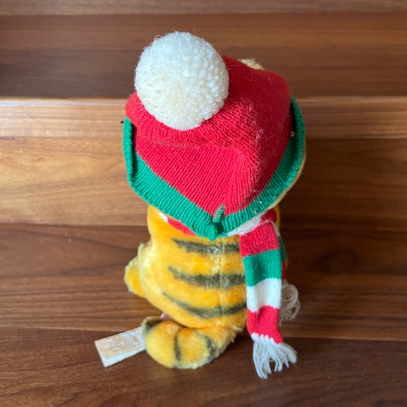 VINTAGE 1981 Collectible Garfield Winter Skier Plush - Picture 4 of 4